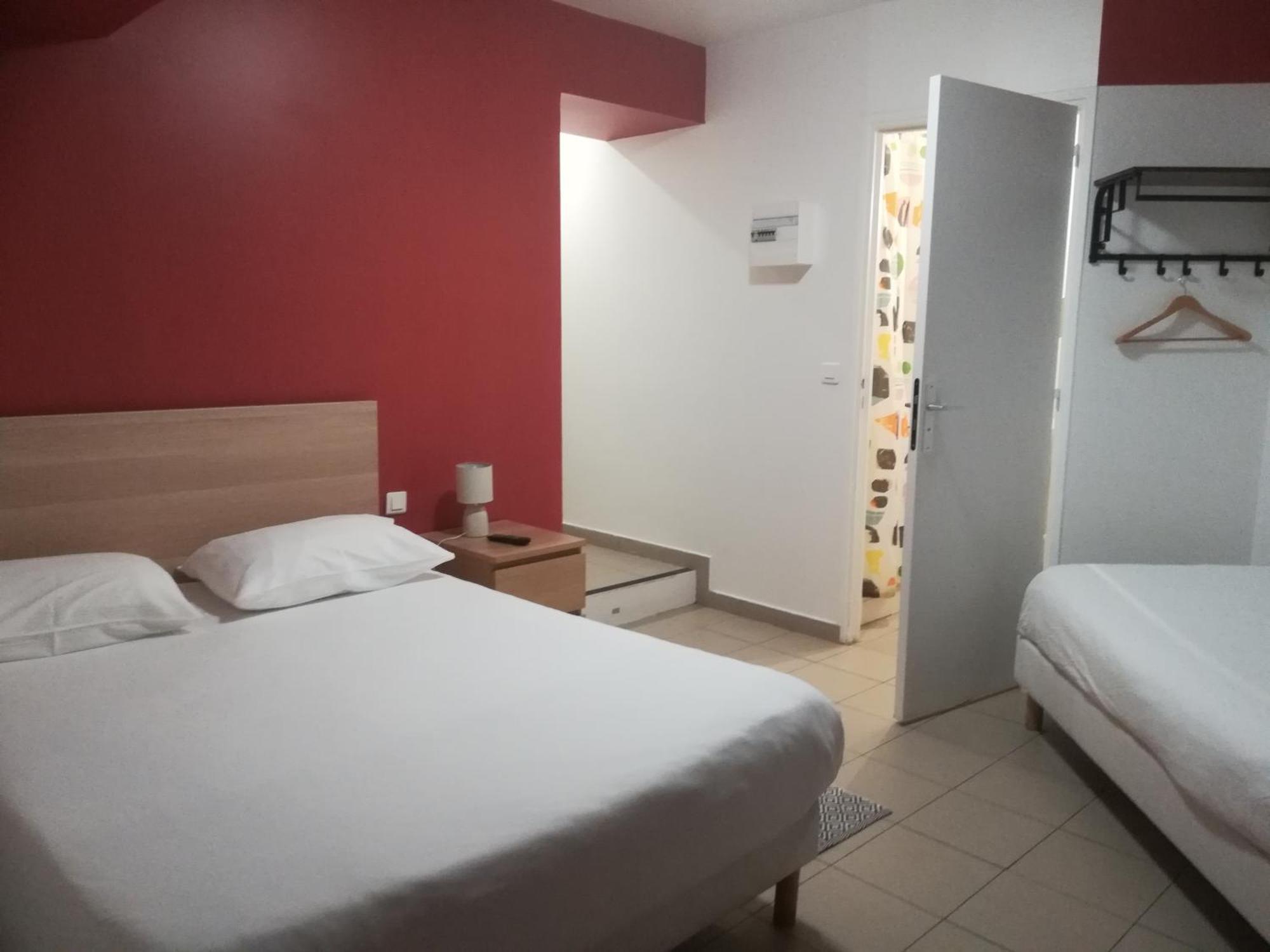 Hotel Vauban ลิวรี-การ์กอง ภายนอก รูปภาพ